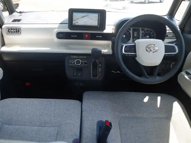 ダイハツ ムーヴ キャンバス ストライプス G 千葉県 2022(令4)年 3.8万km シャイニングホワイトパール/スムーズグレーマイカメタリック スマートアシストIII/エコアイドル/両側パワースライドドア/社外メモリーナビ/地デジTV/【DVD/CD再生機能　Bluetooth接続】/バックカメラ/ステアリングスイッチ/ETC/LEDヘッドライト/フォグライト/コーナーセンサー/サイド/カーテンエアバッグ/キーフリーシステム