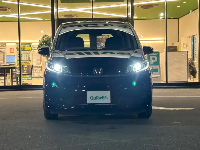 ホンダ フリード G 千葉県 2023(令5)年 2.4万km クリスタルブラックパール 社外ナビケンウッド/【DISC・ラジオ・TV・SD・CD・USB・BT・AUX】/ETC/Bカメラ/アイドリングストップ/両側パワスラ/スペアキー１本/シートヒーター（D席＋N席）/レーンキープアシスト/純正フロアマット/ウォークスルー/純正LED