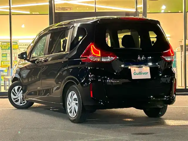 ホンダ フリード G 千葉県 2023(令5)年 2.4万km クリスタルブラックパール 社外ナビケンウッド/【DISC・ラジオ・TV・SD・CD・USB・BT・AUX】/ETC/Bカメラ/アイドリングストップ/両側パワスラ/スペアキー１本/シートヒーター（D席＋N席）/レーンキープアシスト/純正フロアマット/ウォークスルー/純正LED