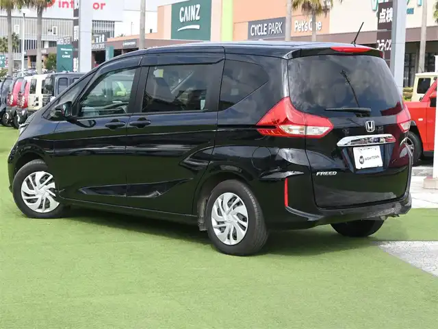 ホンダ フリード G 千葉県 2023(令5)年 2.4万km クリスタルブラックパール ホンダセンシング/・衝突軽減ブレーキ（CMBS）/・車線維持支援システム（LKAS）/・アダプティブクルーズコントロール（ACC）/・後方誤発進抑制機能/・誤発進抑制機能/両側パワースライドドア/社外メモリーナビ/ワンセグTV/【CD再生機能　Bluetooth接続】/バックカメラ/ETC/LEDヘッドライト/ウインカーミラー/リアコーナーセンサー/Honda スマートキー