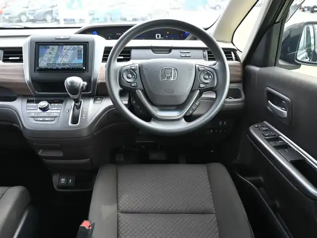 ホンダ フリード G 千葉県 2023(令5)年 2.4万km クリスタルブラックパール ホンダセンシング/・衝突軽減ブレーキ（CMBS）/・車線維持支援システム（LKAS）/・アダプティブクルーズコントロール（ACC）/・後方誤発進抑制機能/・誤発進抑制機能/両側パワースライドドア/社外メモリーナビ/ワンセグTV/【CD再生機能　Bluetooth接続】/バックカメラ/ETC/LEDヘッドライト/ウインカーミラー/リアコーナーセンサー/Honda スマートキー