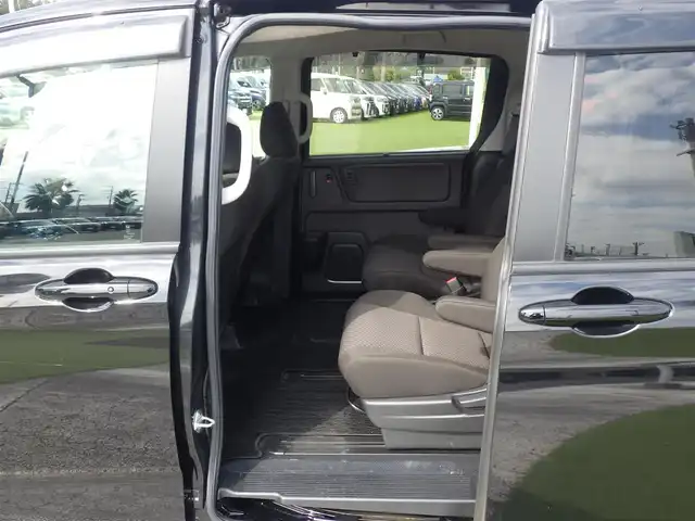 ホンダ フリード G 千葉県 2023(令5)年 2.4万km クリスタルブラックパール ホンダセンシング/・衝突軽減ブレーキ（CMBS）/・車線維持支援システム（LKAS）/・アダプティブクルーズコントロール（ACC）/・後方誤発進抑制機能/・誤発進抑制機能/両側パワースライドドア/社外メモリーナビ/ワンセグTV/【CD再生機能　Bluetooth接続】/バックカメラ/ETC/LEDヘッドライト/ウインカーミラー/リアコーナーセンサー/Honda スマートキー