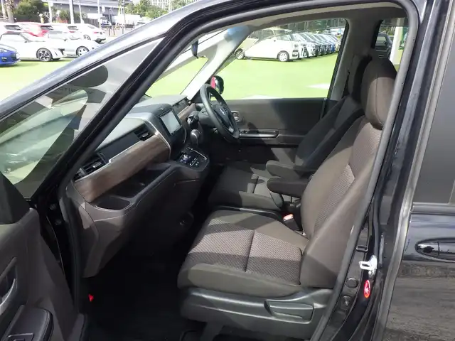 ホンダ フリード G 千葉県 2023(令5)年 2.4万km クリスタルブラックパール ホンダセンシング/・衝突軽減ブレーキ（CMBS）/・車線維持支援システム（LKAS）/・アダプティブクルーズコントロール（ACC）/・後方誤発進抑制機能/・誤発進抑制機能/両側パワースライドドア/社外メモリーナビ/ワンセグTV/【CD再生機能　Bluetooth接続】/バックカメラ/ETC/LEDヘッドライト/ウインカーミラー/リアコーナーセンサー/Honda スマートキー