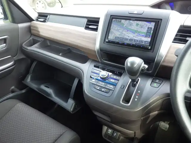 ホンダ フリード G 千葉県 2023(令5)年 2.4万km クリスタルブラックパール ホンダセンシング/・衝突軽減ブレーキ（CMBS）/・車線維持支援システム（LKAS）/・アダプティブクルーズコントロール（ACC）/・後方誤発進抑制機能/・誤発進抑制機能/両側パワースライドドア/社外メモリーナビ/ワンセグTV/【CD再生機能　Bluetooth接続】/バックカメラ/ETC/LEDヘッドライト/ウインカーミラー/リアコーナーセンサー/Honda スマートキー