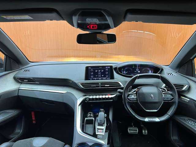 プジョー ５００８ GT ブルーHDi 千葉県 2019(令1)年 4.9万km 白Ⅱ ファーストクラスＰ　/パノラマＳＲ　/ＡＣＣ　/ＣａｒＰｌａｙ　/フロント／バックカメラ　/ハーフレザーシート　/シートヒーター　/パワーシート　/マッサージ機能　/ＬＥＤヘッドライト　/ハイビームアシスト
