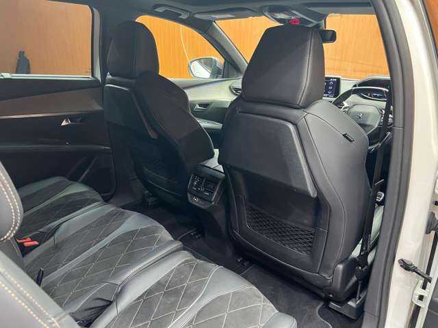 プジョー ５００８ GT ブルーHDi 千葉県 2019(令1)年 4.9万km 白Ⅱ ファーストクラスＰ　/パノラマＳＲ　/ＡＣＣ　/ＣａｒＰｌａｙ　/フロント／バックカメラ　/ハーフレザーシート　/シートヒーター　/パワーシート　/マッサージ機能　/ＬＥＤヘッドライト　/ハイビームアシスト