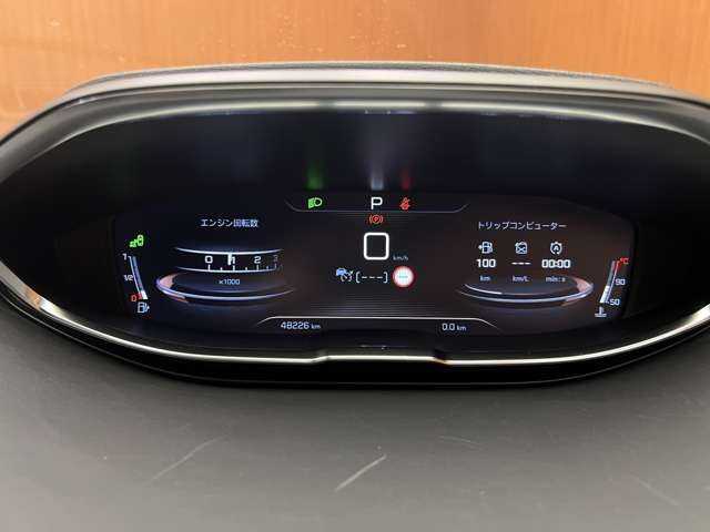 プジョー ５００８ GT ブルーHDi 千葉県 2019(令1)年 4.9万km 白Ⅱ ファーストクラスＰ　/パノラマＳＲ　/ＡＣＣ　/ＣａｒＰｌａｙ　/フロント／バックカメラ　/ハーフレザーシート　/シートヒーター　/パワーシート　/マッサージ機能　/ＬＥＤヘッドライト　/ハイビームアシスト