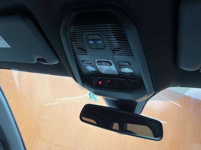 プジョー ５００８ GT ブルーHDi 千葉県 2019(令1)年 4.9万km 白Ⅱ ファーストクラスＰ　/パノラマＳＲ　/ＡＣＣ　/ＣａｒＰｌａｙ　/フロント／バックカメラ　/ハーフレザーシート　/シートヒーター　/パワーシート　/マッサージ機能　/ＬＥＤヘッドライト　/ハイビームアシスト
