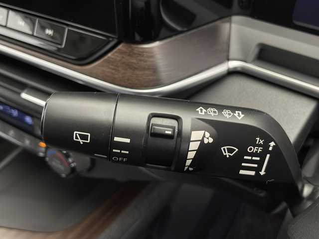 日産 オーラ G FOUR レザーエディション 長野県 2021(令3)年 2.9万km ブリリアントホワイトパール 4WD/BOSEプレミアムサウンド/デジタルインナーミラー/ブラインドスポットミラー/アラウンドビューモニター/アダクティブクルーズ/置くだけ充電/寒冷地仕様/ブラックレザーシート/ステアリングスイッチ/ビルトインETC/オートライト/オートハイビーム