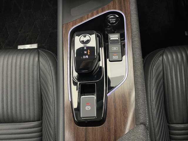 日産 オーラ G FOUR レザーエディション 長野県 2021(令3)年 2.9万km ブリリアントホワイトパール 4WD/BOSEプレミアムサウンド/デジタルインナーミラー/ブラインドスポットミラー/アラウンドビューモニター/アダクティブクルーズ/置くだけ充電/寒冷地仕様/ブラックレザーシート/ステアリングスイッチ/ビルトインETC/オートライト/オートハイビーム