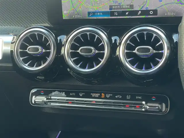メルセデス・ベンツ ＧＬＢ２００ｄ AMGライン 山梨県 2021(令3)年 2.5万km デニムブルー 法人ワンオーナー /レーダーセーフティパッケージ/純正HDDナビ/Bluetooth/フルセグ/360°カメラ/ACC/LKA/BSA/パワーシート/シートヒーター /ワイヤレスチャージ /パドルシフト/電動テールゲート/ETC/LEDヘッドライト/純正19インチAW
