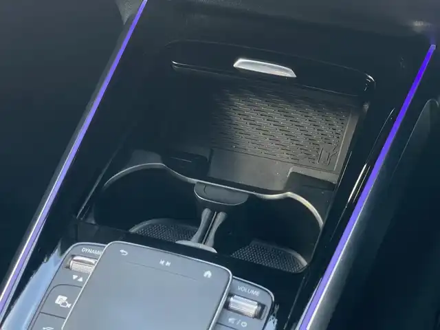 メルセデス・ベンツ ＧＬＢ２００ｄ AMGライン 山梨県 2021(令3)年 2.5万km デニムブルー 法人ワンオーナー /レーダーセーフティパッケージ/純正HDDナビ/Bluetooth/フルセグ/360°カメラ/ACC/LKA/BSA/パワーシート/シートヒーター /ワイヤレスチャージ /パドルシフト/電動テールゲート/ETC/LEDヘッドライト/純正19インチAW