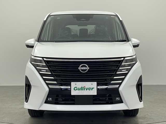 日産 セレナ e－パワー ハイウェイスター V 大阪府 2025(令7)年 0.1千km プリズムホワイト 登録済未使用車/純正ナビ【Bluetooth/フルセグTV/HDMI】/アラウンドビューモニター/インテリジェントルームミラー/プロパイロット/ビルトインETC2.0/WAC/両側電動パワースライドドア/ブラインドスポットモニター/置くだけ充電/オートハイビーム