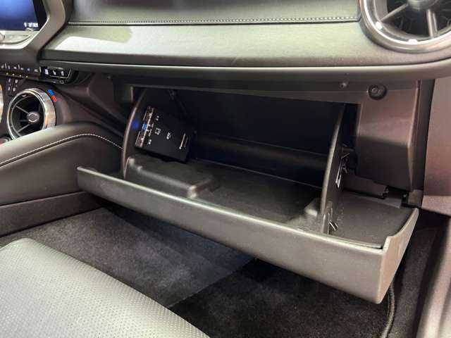 シボレー カマロ SS ローンチエディション 千葉県 2019(平31)年 2.4万km オレンジ 限定車　/ＨＵＤ　/ＢＯＳＥサウンド　/黒革　/シートヒーター　/ベンチレーター　/パワーシート　/デジタルインナーミラー　/ＬＥＤヘッドライト　/オートライト　/ＣａｒＰｌａｙ　/ドライブレコーダー　/純正２０インチＡＷ