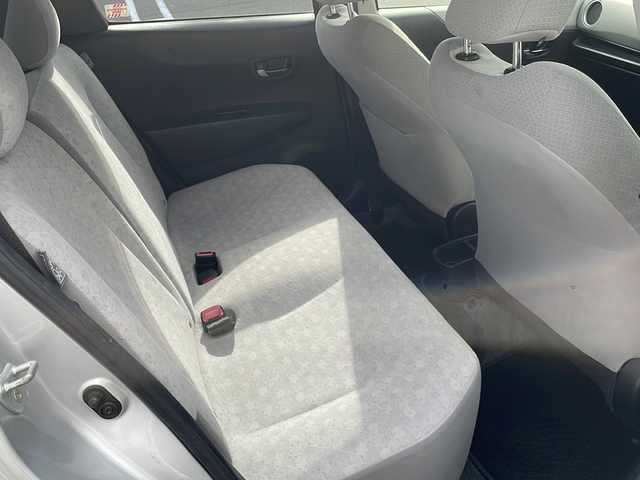 トヨタ ヴィッツ U 道央・札幌 2012(平24)年 12.4万km シルバーM (株)IDOMが運営する【じしゃロン札幌豊平店】の自社ローン対象車両になります。こちらは現金ご利用時の価格です。/自社ローンご希望の方は別途その旨お申付け下さい。/・社外ナビ&フルセグ&CD&DVD&BT/・ETC/・プッシュスタート/・スマートキー/・電動格納ドアミラー/・ウインカードアミラー/・純正フロアマット/・オートライト