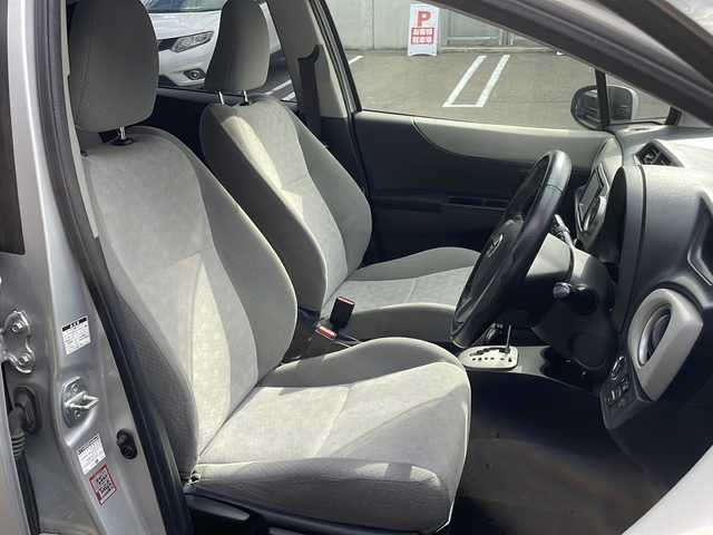 トヨタ ヴィッツ U 道央・札幌 2012(平24)年 12.4万km シルバーM (株)IDOMが運営する【じしゃロン札幌豊平店】の自社ローン対象車両になります。こちらは現金ご利用時の価格です。/自社ローンご希望の方は別途その旨お申付け下さい。/・社外ナビ&フルセグ&CD&DVD&BT/・ETC/・プッシュスタート/・スマートキー/・電動格納ドアミラー/・ウインカードアミラー/・純正フロアマット/・オートライト