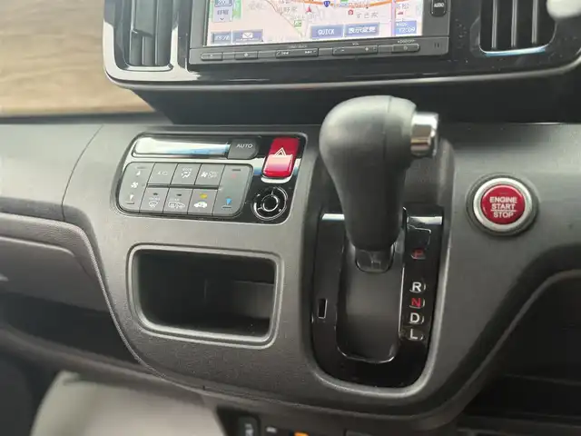 ホンダ Ｎ ＯＮＥ G SS ブラウンスタイルパッケージ 愛知県 2017(平29)年 4.1万km プレミアムホワイトパールⅡ 純正SDナビ/ワンセグ/CD/BT/バックカメラ/シティブレーキアシスト/キセノンヘッドライト/前席シートヒーター/スマートキー/ドライブレコーダー/ETC