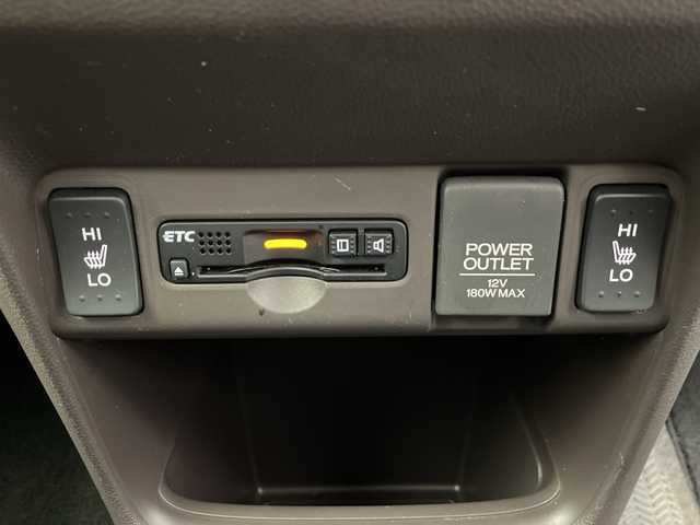 ホンダ Ｎ ＯＮＥ G SS ブラウンスタイルパッケージ 愛知県 2017(平29)年 4.1万km プレミアムホワイトパールⅡ 純正ナビ/・ワンセグ/・Bluetooth/・CD/バックカメラ/シティブレーキアシスト/キセノンヘッドライト/前席シートヒーター/ドライブレコーダー/ETC/スマートキー