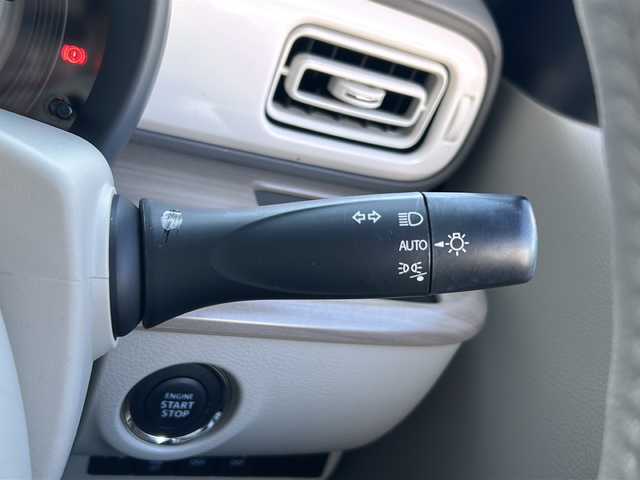 スズキ ラパン X 広島県 2024(令6)年 1.1万km テラコッタピンクメタリック/ソフトベージュ 2トーン 禁煙車/フルタイム４WD/デュアルカメラブレーキサポート/車線逸脱警報/オートハイビーム/純正８型ナビ（CN-FZ896）/・フルセグTV/・CD/Bluetooth/SD/REC/USB/全方位モニター/ステアリングスイッチ/革巻きステアリング/オートライト/D/Nシートヒーター/LEDヘッドライト/コーナーセンサー/電動格納ミラー/スマートキー/プッシュスタート/スペアキー/純正前後ドライブレコーダー/ETC/純正ドアバイザー/純正14インチアルミホイール