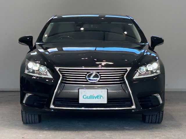 レクサス ＬＳ 600h バージョンL 宮城県 2015(平27)年 10.2万km ブラック Lexus Safety System +/・プリクラッシュセーフティ/・レーントレーシングアシスト/・アダプティブハイビームシステム/・オートマチックハイビーム/・レーダークルーズコントロール/・ロードサインアシスト/・ブラインドスポットモニター/純正ナビ/・フルセグTV/Bluetooth/CD/DVD/AUX/・社外ビルドインETC/・バックカメラ/レクサスプレミアムサウンドシステム/デジタルインナーミラー/・ミラー型ドライブレコーダー/電動リアゲート/コーナーセンサー/電子パーキング/・ブレーキホールド/革巻きウッドステアリング/・ステアリングスイッチ/・ハンドルヒーター/レザーシート/・パワーシート（運転席＋助手席）/・シートメモリー（全席）/・エアシート（全席）/・マッサージシート（後部座席）/プッシュスタート/・スマートキー/・スペアキー/サンシェード/バニティーミラー/ドアバイザー/オートライト/純正フロアマット/純正LEDヘッドライト/純正19インチアルミホイール/・ロックナット付き