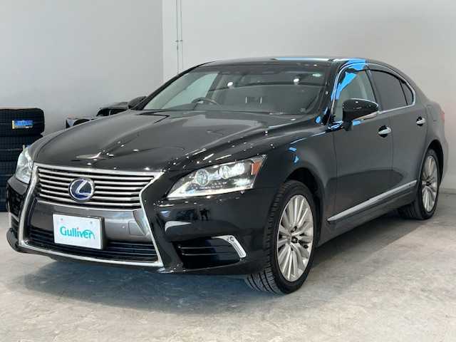 レクサス ＬＳ 600h バージョンL 宮城県 2015(平27)年 10.2万km ブラック Lexus Safety System +/・プリクラッシュセーフティ/・レーントレーシングアシスト/・アダプティブハイビームシステム/・オートマチックハイビーム/・レーダークルーズコントロール/・ロードサインアシスト/・ブラインドスポットモニター/純正ナビ/・フルセグTV/Bluetooth/CD/DVD/AUX/・社外ビルドインETC/・バックカメラ/レクサスプレミアムサウンドシステム/デジタルインナーミラー/・ミラー型ドライブレコーダー/電動リアゲート/コーナーセンサー/電子パーキング/・ブレーキホールド/革巻きウッドステアリング/・ステアリングスイッチ/・ハンドルヒーター/レザーシート/・パワーシート（運転席＋助手席）/・シートメモリー（全席）/・エアシート（全席）/・マッサージシート（後部座席）/プッシュスタート/・スマートキー/・スペアキー/サンシェード/バニティーミラー/ドアバイザー/オートライト/純正フロアマット/純正LEDヘッドライト/純正19インチアルミホイール/・ロックナット付き