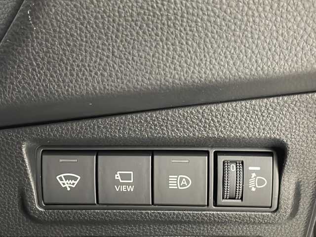 トヨタ カローラ クロス ハイブリッド Z 千葉県 2022(令4)年 1.8万km プラチナホワイトパールマイカ 衝突軽減ブレーキ/レーダークルーズコントロール/オートマチックハイビーム/レーンキープアシスト/純正ディスプレイオーディオ/（フルセグ/Bluetooth/USB/FM/AM）/全方位カメラ/モデリスタエアロ/ドライブレコーダー/ハーフレザーシート/シートヒーター/LEDヘッドライト/電動格納ミラー