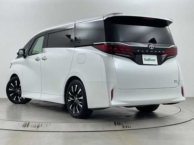 トヨタ アルファードハイブリット Z 埼玉県 2024(令6)年 2.9万km プラチナホワイトパールマイカ 純正ディスプレイオーディオ/　(Bluetooth/Miracast/USB/FM/AM)/純正フリップダウンモニター/フルセグテレビ/全方位カメラ/ビルトインETC2.0/前後ドライブレコーダー/パワーバックドア/両側パワースライドドア/ガラスルーフ/レザーシート/デジタルインナーミラー/シートヒーター/エアーシート/パワーシート/ステアリングヒーター/パーキングアシスト/パドルシフト/ブラインドスポットモニター/クルーズコントロール/衝突被害軽減ブレーキ/車線逸脱警報/クリアランスソナー/電子パーキングシステム/ブレーキホールド/シートメモリー/オートハイビーム/オートLEDライト/プッシュスタート/純正フロアマット/純正19インチアルミホイール