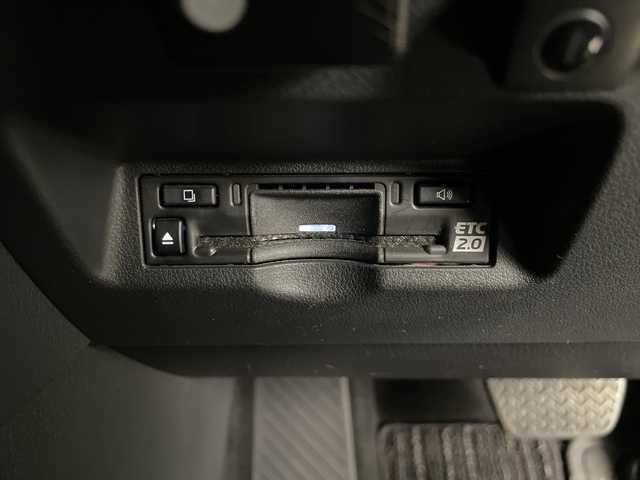 トヨタ アルファードハイブリット Z 埼玉県 2024(令6)年 2.9万km プラチナホワイトパールマイカ 純正ディスプレイオーディオ/　(Bluetooth/Miracast/USB/FM/AM)/純正フリップダウンモニター/フルセグテレビ/全方位カメラ/ビルトインETC2.0/前後ドライブレコーダー/パワーバックドア/両側パワースライドドア/ガラスルーフ/レザーシート/デジタルインナーミラー/シートヒーター/エアーシート/パワーシート/ステアリングヒーター/パーキングアシスト/パドルシフト/ブラインドスポットモニター/クルーズコントロール/衝突被害軽減ブレーキ/車線逸脱警報/クリアランスソナー/電子パーキングシステム/ブレーキホールド/シートメモリー/オートハイビーム/オートLEDライト/プッシュスタート/純正フロアマット/純正19インチアルミホイール