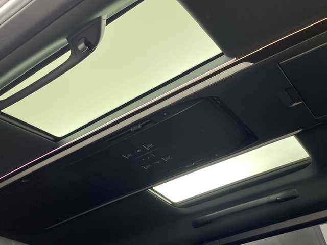 トヨタ アルファードハイブリット Z 埼玉県 2024(令6)年 2.9万km プラチナホワイトパールマイカ 純正ディスプレイオーディオ/　(Bluetooth/Miracast/USB/FM/AM)/純正フリップダウンモニター/フルセグテレビ/全方位カメラ/ビルトインETC2.0/前後ドライブレコーダー/パワーバックドア/両側パワースライドドア/ガラスルーフ/レザーシート/デジタルインナーミラー/シートヒーター/エアーシート/パワーシート/ステアリングヒーター/パーキングアシスト/パドルシフト/ブラインドスポットモニター/クルーズコントロール/衝突被害軽減ブレーキ/車線逸脱警報/クリアランスソナー/電子パーキングシステム/ブレーキホールド/シートメモリー/オートハイビーム/オートLEDライト/プッシュスタート/純正フロアマット/純正19インチアルミホイール