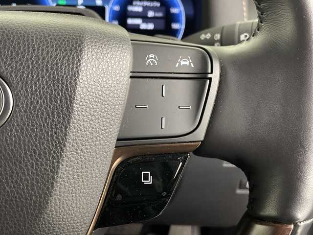 トヨタ アルファードハイブリット Z 埼玉県 2024(令6)年 2.9万km プラチナホワイトパールマイカ 純正ディスプレイオーディオ/　(Bluetooth/Miracast/USB/FM/AM)/純正フリップダウンモニター/フルセグテレビ/全方位カメラ/ビルトインETC2.0/前後ドライブレコーダー/パワーバックドア/両側パワースライドドア/ガラスルーフ/レザーシート/デジタルインナーミラー/シートヒーター/エアーシート/パワーシート/ステアリングヒーター/パーキングアシスト/パドルシフト/ブラインドスポットモニター/クルーズコントロール/衝突被害軽減ブレーキ/車線逸脱警報/クリアランスソナー/電子パーキングシステム/ブレーキホールド/シートメモリー/オートハイビーム/オートLEDライト/プッシュスタート/純正フロアマット/純正19インチアルミホイール