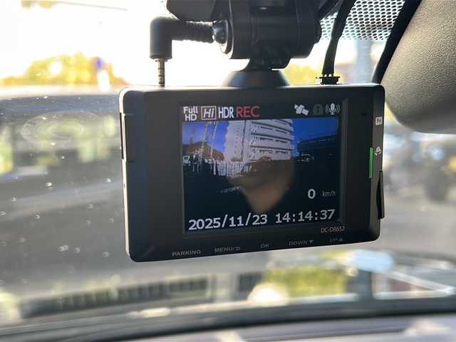 トヨタ ＲＡＶ４ アドベンチャー オフロードPKG 広島県 2021(令3)年 4.6万km アティチュードブラックマイカ 禁煙/JAOS（モデリスタ）/・ピラープロテクター/・サイドプロテクター/・ノーズプロテクター/トヨタセーフティセンス/・プリクラッシュセーフティ/・LDA/LTA/・RSA/・オートマチックハイビーム/・レーダークルーズコントロール/・先行車発進お知らせ/クリアランスソナー/BSM/純正９インチディスプレイオーディオ/・ナビ/フルセグ/USB/Miracast/Bluetooth/バックカメラ/デジタルインナーミラー/パワーバックドア/革巻きステアリング/ステアリングスイッチ/オートライト/ステアリングヒーター/電動パーキングブレーキ/ブレーキホールド/LEDヘッドライト/フォグランプ/ハーフレザーシート/シートヒーター/ベンチレーション/パワーシート/LED室内灯/TRDトランクマット/純正フロアマット/前後ドライブレコーダー（DC-DR652）/ETC/ルーフレール/純正18インチアルミホイール