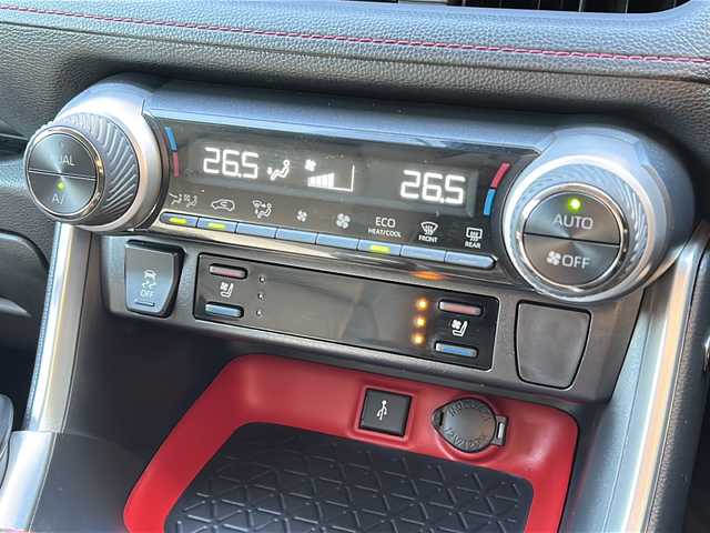 トヨタ ＲＡＶ４ アドベンチャー オフロードPKG 広島県 2021(令3)年 4.6万km アティチュードブラックマイカ 禁煙/JAOS（モデリスタ）/・ピラープロテクター/・サイドプロテクター/・ノーズプロテクター/トヨタセーフティセンス/・プリクラッシュセーフティ/・LDA/LTA/・RSA/・オートマチックハイビーム/・レーダークルーズコントロール/・先行車発進お知らせ/クリアランスソナー/BSM/純正９インチディスプレイオーディオ/・ナビ/フルセグ/USB/Miracast/Bluetooth/バックカメラ/デジタルインナーミラー/パワーバックドア/革巻きステアリング/ステアリングスイッチ/オートライト/ステアリングヒーター/電動パーキングブレーキ/ブレーキホールド/LEDヘッドライト/フォグランプ/ハーフレザーシート/シートヒーター/ベンチレーション/パワーシート/LED室内灯/TRDトランクマット/純正フロアマット/前後ドライブレコーダー（DC-DR652）/ETC/ルーフレール/純正18インチアルミホイール