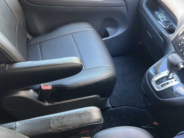 日産 セレナ ハイウェイスター S HV Vセレ 岐阜県 2013(平25)年 11.1万km スーパーブラック ワンオーナー/純正メモリナビ/ワンセグTV/AM/FM/Bluetooth/後席用フリップダウンモニター(ILPINE)/ドラレコ付きデジタルインナーミラー/両側電動スライドドア/ETC/クルコン/スマートキー/プッシュスタート/横滑り防止装置/アイドリングストップ/革巻きステアリング/純正フロアマット/ドアバイザー