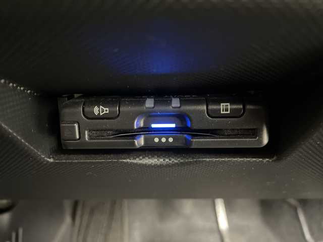 トヨタ ライズ Z 茨城県 2023(令5)年 1.9万km スムースグレーマイカメタリック/ブラック2トーン ナビ　フルセグＴＶ　Ｂｌｕｅｔｏｏｔｈ　全方位カメラ　衝突軽減ブレーキ　レーンキープアシスト　レーダークルーズコントロール　シートヒーター　ＬＥＤヘッドランプ　コーナーセンサー　純正１７インチＡＷ