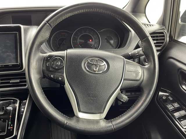 トヨタ ヴォクシー ZS 煌Ⅲ 茨城県 2021(令3)年 2.2万km ブラック 純正9インチナビゲーション/フルセグテレビ/フリップダウンモニター/バックモニター/ＬＥＤヘッドライト/ハーフレザーシート/両側パワースライドドア/クルーズコントロール/スマートキー2個