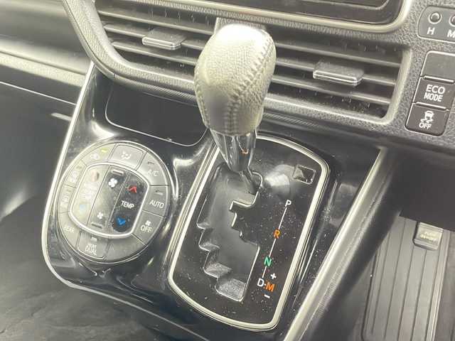 トヨタ ヴォクシー ZS 煌Ⅲ 茨城県 2021(令3)年 2.2万km ブラック 純正9インチナビゲーション/フルセグテレビ/フリップダウンモニター/バックモニター/ＬＥＤヘッドライト/ハーフレザーシート/両側パワースライドドア/クルーズコントロール/スマートキー2個