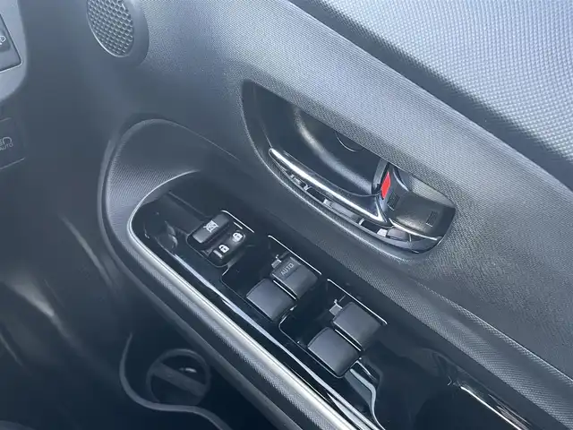 トヨタ アクア クロスオーバー グラム 岡山県 2019(令1)年 2.6万km オリーブマイカM 純正ナビ/フルセグTV/トヨタセーフティセンス/クリアランスソナー/コーナーセンサー/バックモニター/ビルトインETC/ハーフレザー/純正『フロアマット　ドライブレコーダー』