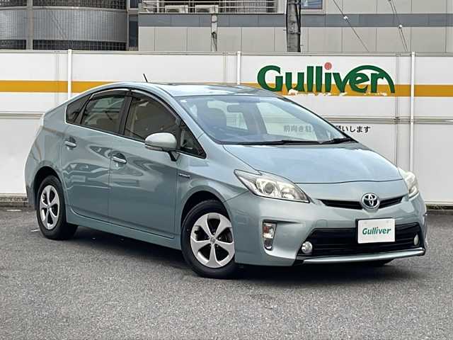 トヨタ プリウス S 愛知県 2012(平24)年 6.3万km フロスティーグリーンマイカ /純正メモリナビ//フルセグ/CD/DVD/SD/BT/AM/FM//TVキャンセラー//バックカメラ//ビルトインETC//純正15AW//コーナーセンサー//スペアタイヤ//HIDオートライト//フォグランプ//ワイパーデアイサー//PWR/ECO/EVモード//ステアリングスイッチ//スマートキー//プッシュスタート//純正フロアマット//純正ドアバイザー//トノカバー//新車時保証書//取扱説明書/ナビ説/ETC説/コーナーセンサー説//ディーラー整備記録簿H25.26.28.30.R2.4.6//スマートスペアキー