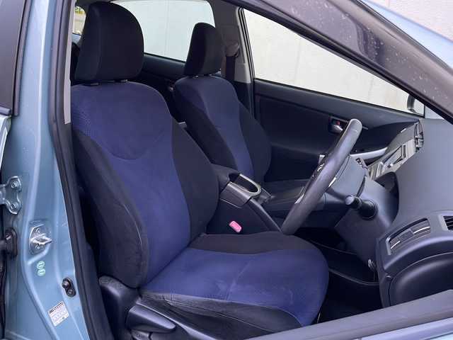 トヨタ プリウス S 愛知県 2012(平24)年 6.3万km フロスティーグリーンマイカ /純正メモリナビ//フルセグ/CD/DVD/SD/BT/AM/FM//TVキャンセラー//バックカメラ//ビルトインETC//純正15AW//コーナーセンサー//スペアタイヤ//HIDオートライト//フォグランプ//ワイパーデアイサー//PWR/ECO/EVモード//ステアリングスイッチ//スマートキー//プッシュスタート//純正フロアマット//純正ドアバイザー//トノカバー//新車時保証書//取扱説明書/ナビ説/ETC説/コーナーセンサー説//ディーラー整備記録簿H25.26.28.30.R2.4.6//スマートスペアキー