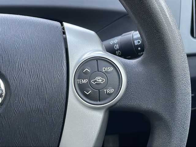 トヨタ プリウス S 愛知県 2012(平24)年 6.3万km フロスティーグリーンマイカ /純正メモリナビ//フルセグ/CD/DVD/SD/BT/AM/FM//TVキャンセラー//バックカメラ//ビルトインETC//純正15AW//コーナーセンサー//スペアタイヤ//HIDオートライト//フォグランプ//ワイパーデアイサー//PWR/ECO/EVモード//ステアリングスイッチ//スマートキー//プッシュスタート//純正フロアマット//純正ドアバイザー//トノカバー//新車時保証書//取扱説明書/ナビ説/ETC説/コーナーセンサー説//ディーラー整備記録簿H25.26.28.30.R2.4.6//スマートスペアキー