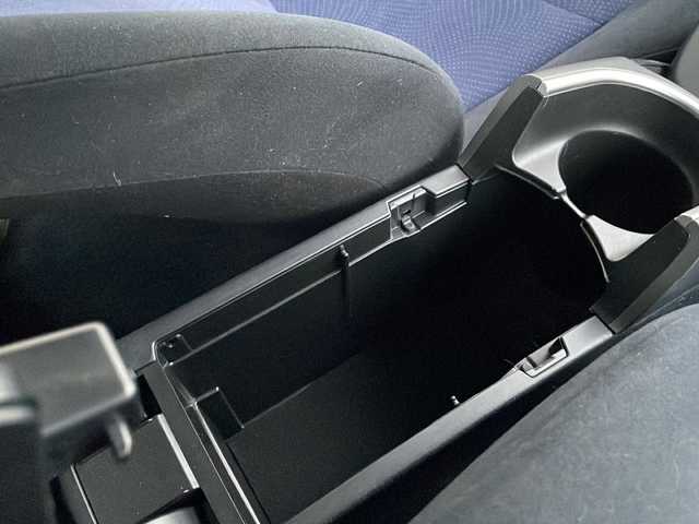 トヨタ プリウス S 愛知県 2012(平24)年 6.3万km フロスティーグリーンマイカ /純正メモリナビ//フルセグ/CD/DVD/SD/BT/AM/FM//TVキャンセラー//バックカメラ//ビルトインETC//純正15AW//コーナーセンサー//スペアタイヤ//HIDオートライト//フォグランプ//ワイパーデアイサー//PWR/ECO/EVモード//ステアリングスイッチ//スマートキー//プッシュスタート//純正フロアマット//純正ドアバイザー//トノカバー//新車時保証書//取扱説明書/ナビ説/ETC説/コーナーセンサー説//ディーラー整備記録簿H25.26.28.30.R2.4.6//スマートスペアキー