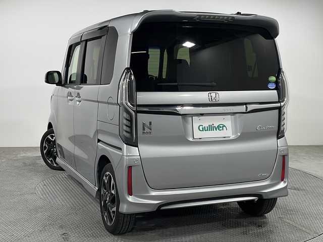 ホンダ Ｎ ＢＯＸ カスタム G L ターボ ホンダセンシング 広島県 2018(平30)年 2.5万km ルナシルバーM 禁煙車/社外ナビ/Bluetooth・CD・ワンセグ/バックカメラ/両側パワースライドドア/アダプティブクルーズコントロール/衝突軽減ブレーキ/レーンキープアシスト/オートマチックハイビーム/パドルシフト/ハーフレザーシート/純正16インチアルミホイール/LEDヘッドライト/ダブル＋サイドエアバッグ/カーテンエアバッグ/コーナーセンサー/ETC２．０/プッシュスタート/スマートキー