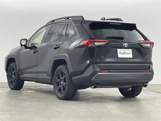 トヨタ ＲＡＶ４ アドベンチャー オフロードPKG 福島県 2021(令3)年 6万km アティチュードブラックマイカ トヨタセーフティセンス/・プリクラッシュセーフティ/・車線逸脱警報装置/・レーダークルーズコントロール/・ブラインドスポットモニター/・標識認識機能/・クリアランスソナー/純正大画面9インチナビ/・型番：NSZT-Y68T/・フルセグTV/BT/CD/DVD/USB/HDMI/・バックカメラ/・ETC/・ドライブレコーダー/ルーフレール/パワーバックドア/4WD/・ダウンヒルアシストコントロール/電子パーキング/・オートホールド/革巻きステアリング/・ステアリングリモコン/・ステアリングヒーター/レザーシート/・シートヒーター(運転席/助手席)/・エアシート(運転席/助手席)/・パワーシート(運転席)/プッシュスタート/・スマートキー/・スペアキー/LEDヘッドライト/・オートライト/・フォグライト/ラバーマット/ワンオーナー/・保証書/・取扱説明書