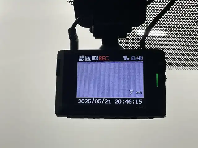 トヨタ ＲＡＶ４ アドベンチャー オフロードPKG 福島県 2021(令3)年 6万km アティチュードブラックマイカ トヨタセーフティセンス/・プリクラッシュセーフティ/・車線逸脱警報装置/・レーダークルーズコントロール/・ブラインドスポットモニター/・標識認識機能/・クリアランスソナー/純正大画面9インチナビ/・型番：NSZT-Y68T/・フルセグTV/BT/CD/DVD/USB/HDMI/・バックカメラ/・ETC/・ドライブレコーダー/ルーフレール/パワーバックドア/4WD/・ダウンヒルアシストコントロール/電子パーキング/・オートホールド/革巻きステアリング/・ステアリングリモコン/・ステアリングヒーター/レザーシート/・シートヒーター(運転席/助手席)/・エアシート(運転席/助手席)/・パワーシート(運転席)/プッシュスタート/・スマートキー/・スペアキー/LEDヘッドライト/・オートライト/・フォグライト/ラバーマット/ワンオーナー/・保証書/・取扱説明書