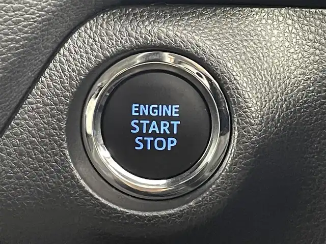 トヨタ ＲＡＶ４ アドベンチャー オフロードPKG 福島県 2021(令3)年 6万km アティチュードブラックマイカ トヨタセーフティセンス/・プリクラッシュセーフティ/・車線逸脱警報装置/・レーダークルーズコントロール/・ブラインドスポットモニター/・標識認識機能/・クリアランスソナー/純正大画面9インチナビ/・型番：NSZT-Y68T/・フルセグTV/BT/CD/DVD/USB/HDMI/・バックカメラ/・ETC/・ドライブレコーダー/ルーフレール/パワーバックドア/4WD/・ダウンヒルアシストコントロール/電子パーキング/・オートホールド/革巻きステアリング/・ステアリングリモコン/・ステアリングヒーター/レザーシート/・シートヒーター(運転席/助手席)/・エアシート(運転席/助手席)/・パワーシート(運転席)/プッシュスタート/・スマートキー/・スペアキー/LEDヘッドライト/・オートライト/・フォグライト/ラバーマット/ワンオーナー/・保証書/・取扱説明書
