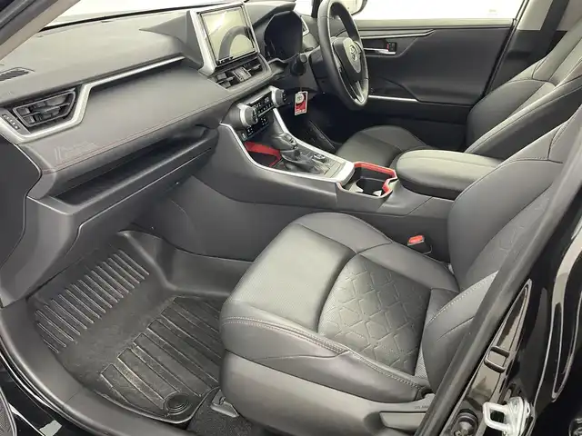 トヨタ ＲＡＶ４ アドベンチャー オフロードPKG 福島県 2021(令3)年 6万km アティチュードブラックマイカ トヨタセーフティセンス/・プリクラッシュセーフティ/・車線逸脱警報装置/・レーダークルーズコントロール/・ブラインドスポットモニター/・標識認識機能/・クリアランスソナー/純正大画面9インチナビ/・型番：NSZT-Y68T/・フルセグTV/BT/CD/DVD/USB/HDMI/・バックカメラ/・ETC/・ドライブレコーダー/ルーフレール/パワーバックドア/4WD/・ダウンヒルアシストコントロール/電子パーキング/・オートホールド/革巻きステアリング/・ステアリングリモコン/・ステアリングヒーター/レザーシート/・シートヒーター(運転席/助手席)/・エアシート(運転席/助手席)/・パワーシート(運転席)/プッシュスタート/・スマートキー/・スペアキー/LEDヘッドライト/・オートライト/・フォグライト/ラバーマット/ワンオーナー/・保証書/・取扱説明書