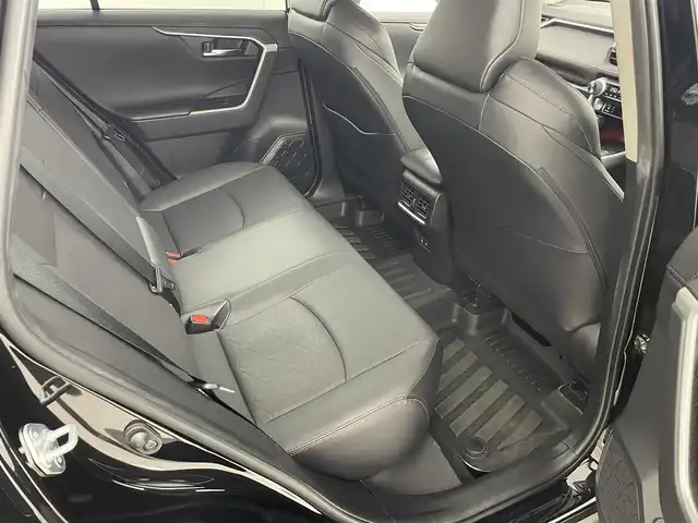 トヨタ ＲＡＶ４ アドベンチャー オフロードPKG 福島県 2021(令3)年 6万km アティチュードブラックマイカ トヨタセーフティセンス/・プリクラッシュセーフティ/・車線逸脱警報装置/・レーダークルーズコントロール/・ブラインドスポットモニター/・標識認識機能/・クリアランスソナー/純正大画面9インチナビ/・型番：NSZT-Y68T/・フルセグTV/BT/CD/DVD/USB/HDMI/・バックカメラ/・ETC/・ドライブレコーダー/ルーフレール/パワーバックドア/4WD/・ダウンヒルアシストコントロール/電子パーキング/・オートホールド/革巻きステアリング/・ステアリングリモコン/・ステアリングヒーター/レザーシート/・シートヒーター(運転席/助手席)/・エアシート(運転席/助手席)/・パワーシート(運転席)/プッシュスタート/・スマートキー/・スペアキー/LEDヘッドライト/・オートライト/・フォグライト/ラバーマット/ワンオーナー/・保証書/・取扱説明書