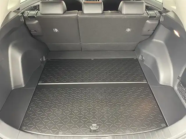 トヨタ ＲＡＶ４ アドベンチャー オフロードPKG 福島県 2021(令3)年 6万km アティチュードブラックマイカ トヨタセーフティセンス/・プリクラッシュセーフティ/・車線逸脱警報装置/・レーダークルーズコントロール/・ブラインドスポットモニター/・標識認識機能/・クリアランスソナー/純正大画面9インチナビ/・型番：NSZT-Y68T/・フルセグTV/BT/CD/DVD/USB/HDMI/・バックカメラ/・ETC/・ドライブレコーダー/ルーフレール/パワーバックドア/4WD/・ダウンヒルアシストコントロール/電子パーキング/・オートホールド/革巻きステアリング/・ステアリングリモコン/・ステアリングヒーター/レザーシート/・シートヒーター(運転席/助手席)/・エアシート(運転席/助手席)/・パワーシート(運転席)/プッシュスタート/・スマートキー/・スペアキー/LEDヘッドライト/・オートライト/・フォグライト/ラバーマット/ワンオーナー/・保証書/・取扱説明書