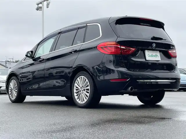 ＢＭＷ ２１８ｄ グランツアラー ラグジュアリー 福島県 2017(平29)年 4.7万km サファイアブラックP インテリジェントセーフティ/レーンキープアシスト/コンフォートパッケージ/・オートマチック・テールゲート/・コンフォートアクセス/・ライトパッケージ/・フロント・シート・ヒーティング/純正HDDナビ/バックカメラ/純正17インチAW/Ｄ／Ｎパワーシート/茶レザーシート/ミラー一体ETC/クリアランスソナー/トノカバー/保証書・取説・スペアキー