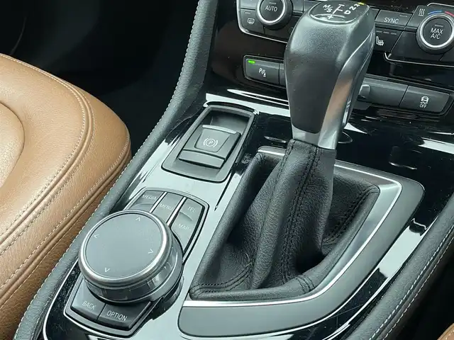 ＢＭＷ ２１８ｄ グランツアラー ラグジュアリー 福島県 2017(平29)年 4.7万km サファイアブラックP インテリジェントセーフティ/レーンキープアシスト/コンフォートパッケージ/・オートマチック・テールゲート/・コンフォートアクセス/・ライトパッケージ/・フロント・シート・ヒーティング/純正HDDナビ/バックカメラ/純正17インチAW/Ｄ／Ｎパワーシート/茶レザーシート/ミラー一体ETC/クリアランスソナー/トノカバー/保証書・取説・スペアキー